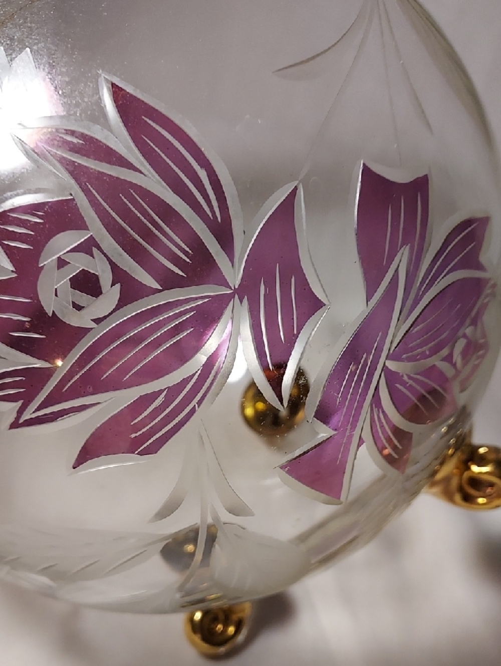 Vintage Glass Bowl Round Purple Etched Flowers with Three Gold Legs & Gold Ring - Picture 2 of 9